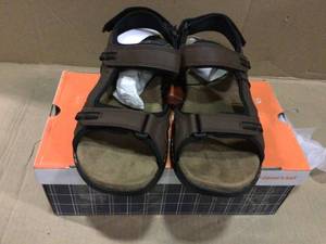 BROWN WOMEN SHOES Customer Returns See Pictures