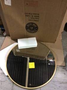 Medium Round Gold Casual Mirror (28 in. H x 28 in. W)&nbsp&nbspCustomer Returns See Pictures&nbsp