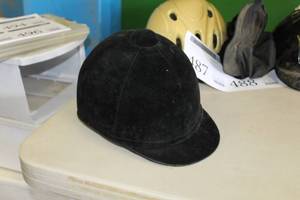 lot 494 image: Charles Owen Showjumper 2000 Show Helmet 7