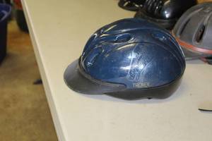 lot 490 image: Troxel Riding Helmet Small