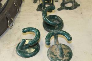 lot 435 image: Lot of (3) Plastic Wall Hooks