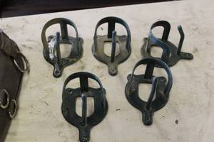 lot 439 image: Lot of (5) Metal Bridle Hooks