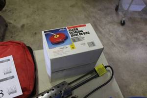 lot 569 image: Allied Precision Floating Tank De-Icer 1500W 7521 (in box)