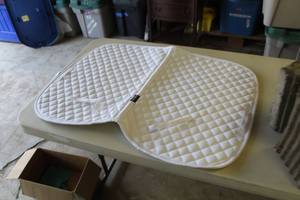 lot 356 image: Dover Saddlery All-Purpose Saddle Pad White (new)