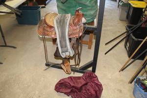 lot 304 image: Leather Western Pony Saddle Brown  with Girth Belt and Saddle Cover