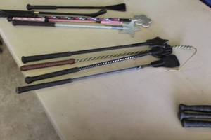 lot 371 image: Lot of (4) Riding Crops