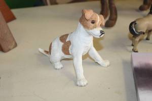 lot 618 image: 2002 Lennox Hand Crafted Jack Russell Terrier Statue 5H