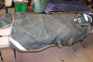 lot 657 image: Rambo Rug Rain Sheet Green 81L