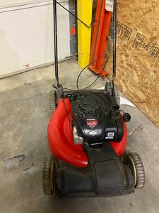 lot 16 image: 21 in. 140cc 500e Series Briggs and Stratton Engine 2-in-1 Gas Walk Behind Push