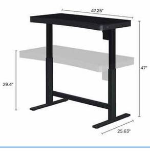 lot 28 image: Tresanti 47 Adjustable Height Desk