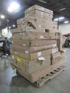 lot 318 image: WHOLESALE MIXED PALLET OF BATHROOM MEDICINE CABINETS AND KITCHEN CABINET PARTS