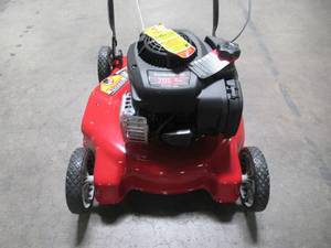 lot 74 image: Yard Machines 20 in. 125cc OHV Briggs & Stratton Gas Push Mower 11A-02BT729