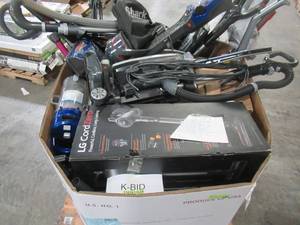 lot 336 image: WHOLESALE MIXED PALLET OF VACUUMS AND VACUUM ACCESSORIES
