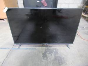 lot 34 image: VIZIO E E43-F1 43 2160p LED-LCD TV - 169-4K UHDTV