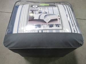 lot 809 image: Hallmart Collectibles 8pc King Allen Stripe Comforter Set in Navy - NEW