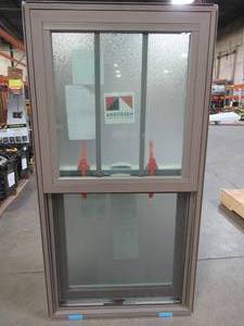 lot 643 image: Andersen 100 Series Vinyl Single Hung Window, Measures Approximately 23 12 x 3 14 x 45 12 Tall - Iced Glass