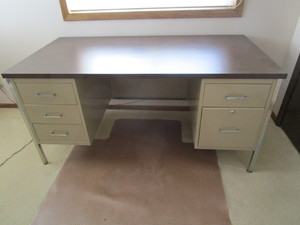 Metal office desk 60x30...