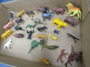 Play animals - wild African & dinos...