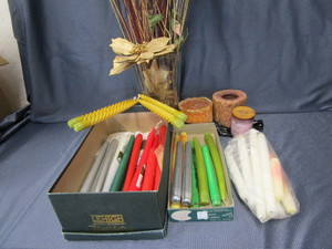 Candles, dry flower arrangement...