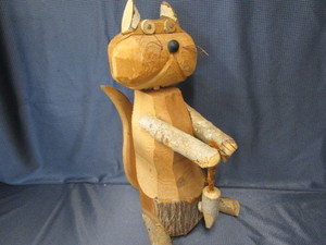Chainsaw carved mouser, 18H...