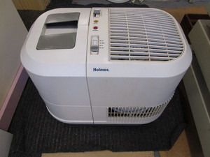Holmes HM 3500 humidifier...