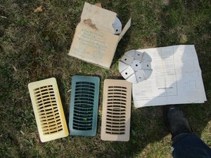 Star plates qty 11, three plastic r...
