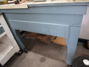 Workbench on rollers, 52Lx25Dx38...