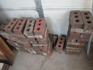 Red clay bricks 8x3.5x2.5, qty 9...