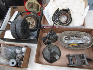 Ratchet strap, tar strips, garden w...
