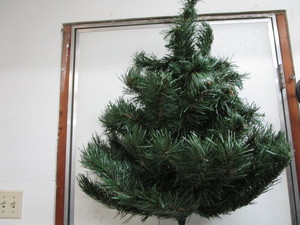 Artificial Christmas tree, approx 8...