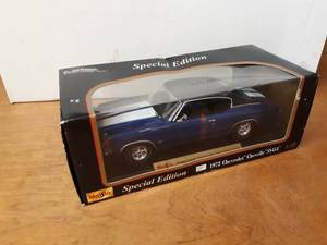 1972 Chevrolet Chevelle SS454 Maisto Die Cast Car - 118 Scale