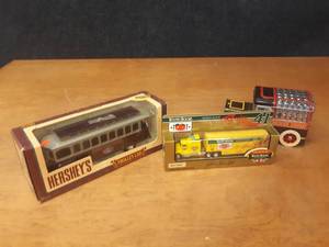 Hersheys 143 Scale Diecast Trolley Car, White House Apple Juice Semi & Hersheys Tin
