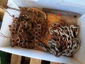 Lot of 38 Log Chain and More
