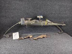 PSE Pacer Compound Bow w 5 Projectiles Used for Bow Fishing