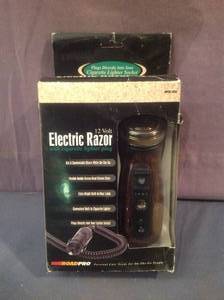 lot 327 image: 12 Volt Electric Razor