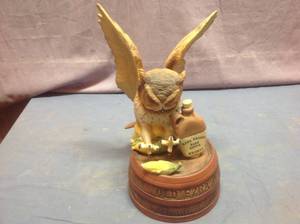 lot 343 image: Ezra Brooks Owl Decanter