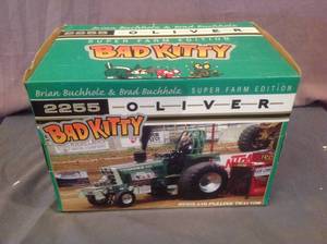 lot 349 image: Bad Kitty 2255 Oliver 116 Tractor
