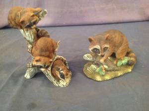 lot 356 image: Pair of Homco Figures