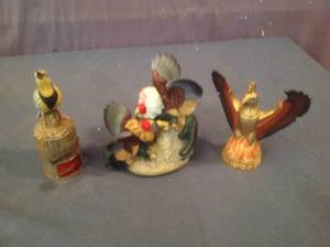 lot 366 image: Ski Country Mini Decanters