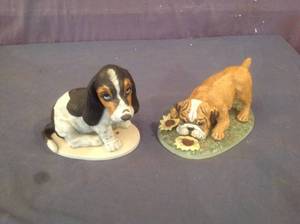 lot 369 image: Homco Dog Figurines