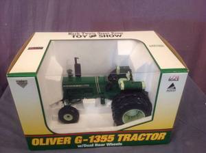 lot 371 image: Oliver G-1355 Tractor with Dual Rear Wheels 116