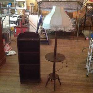 lot 392 image: Bookcase & Light Stand