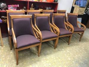 lot 415 image: 8 Chairs with Armrests