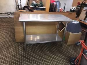 lot 418 image: Commercial Stainless Steel Table