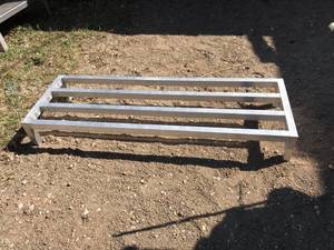 lot 421 image: Restaurant Rack