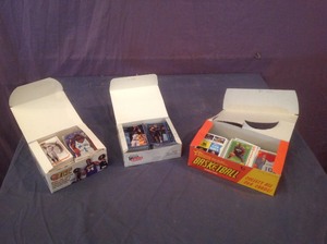 lot 426 image: Basketball Cards