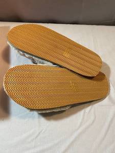 Glaze Super Soft & Fuzzy Open Toed Slippers - Sz 9