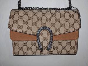 Gucci Dionysus GG Supreme Purse