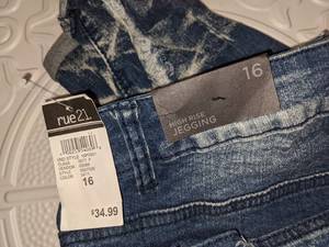 Rue 21 & Universal Threads Jeans Sz 16