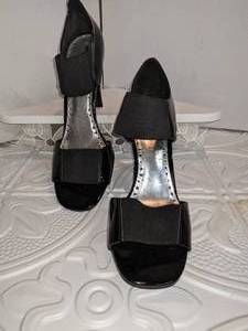 BCBG Black Patent Dressy Sandals 9 12